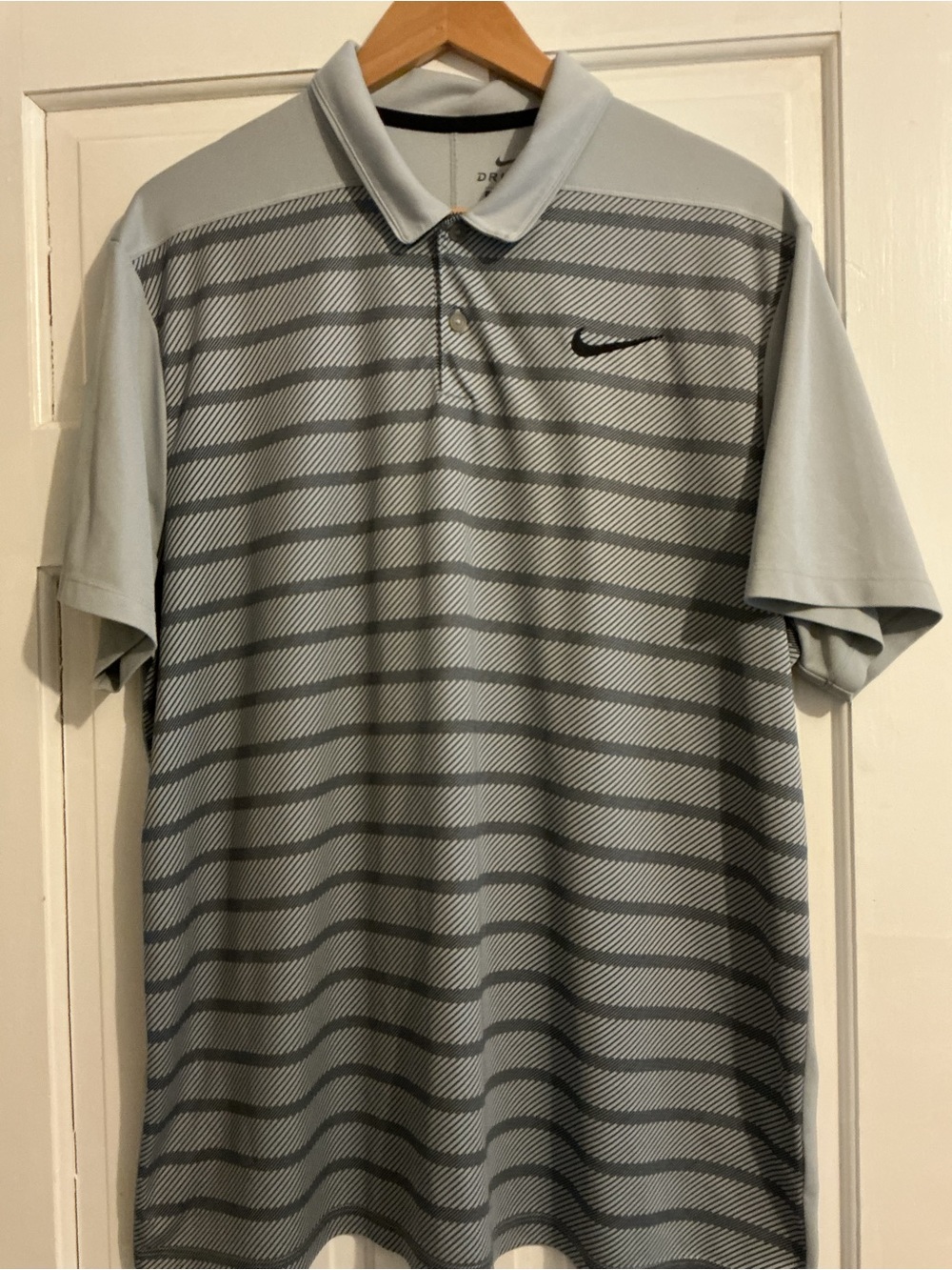 Nike Golf Polo Shirt Men's XL Gray Striped Dri-Fit Performance Short Sleeve